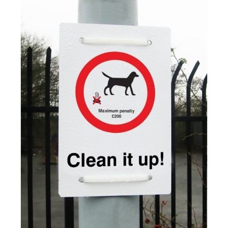  Clean It Up Maximum Penalty £200 Sign for parks and public outdoor areas